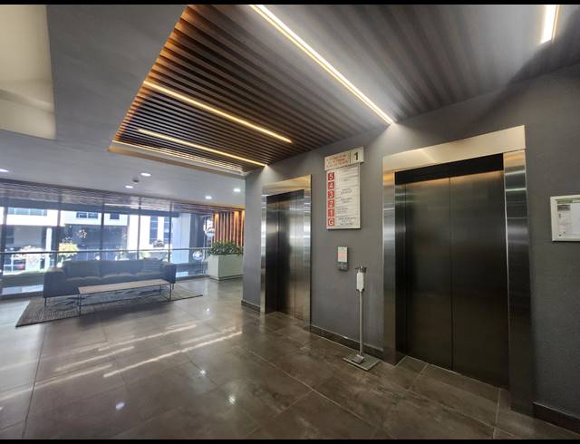 307M² OFFICE TO LET IN VORNA VALLEY